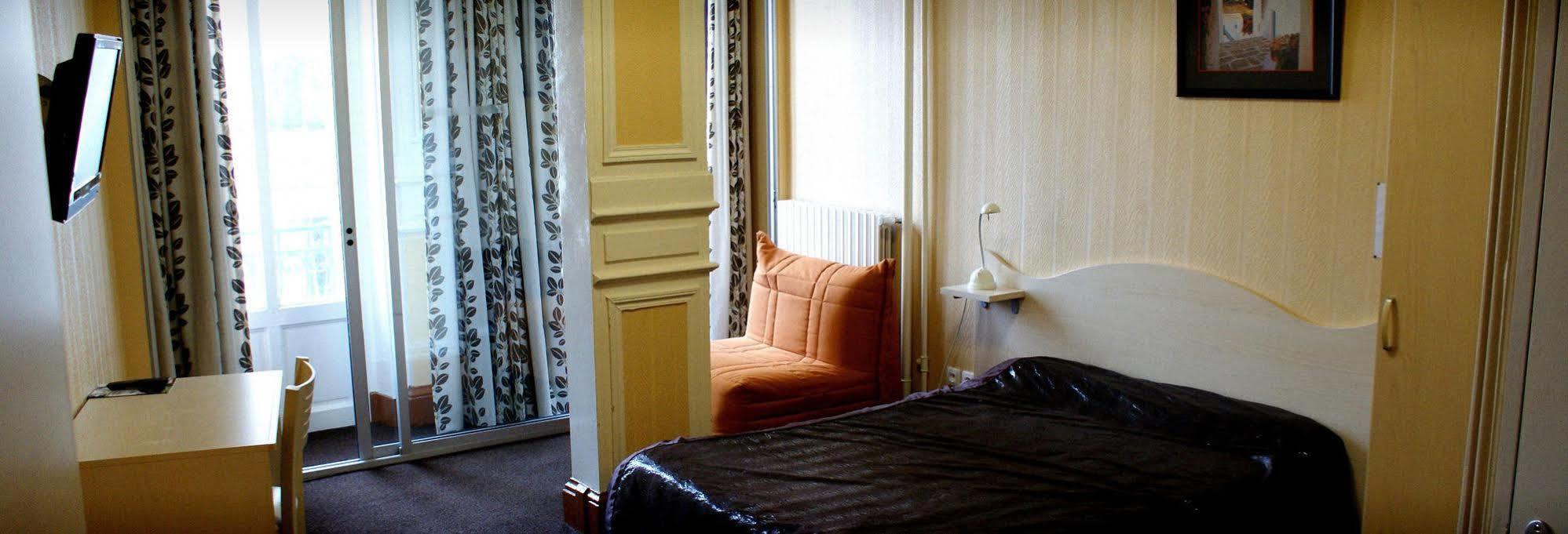 Hotel Au Chapon Fin Poitiers Exterior photo